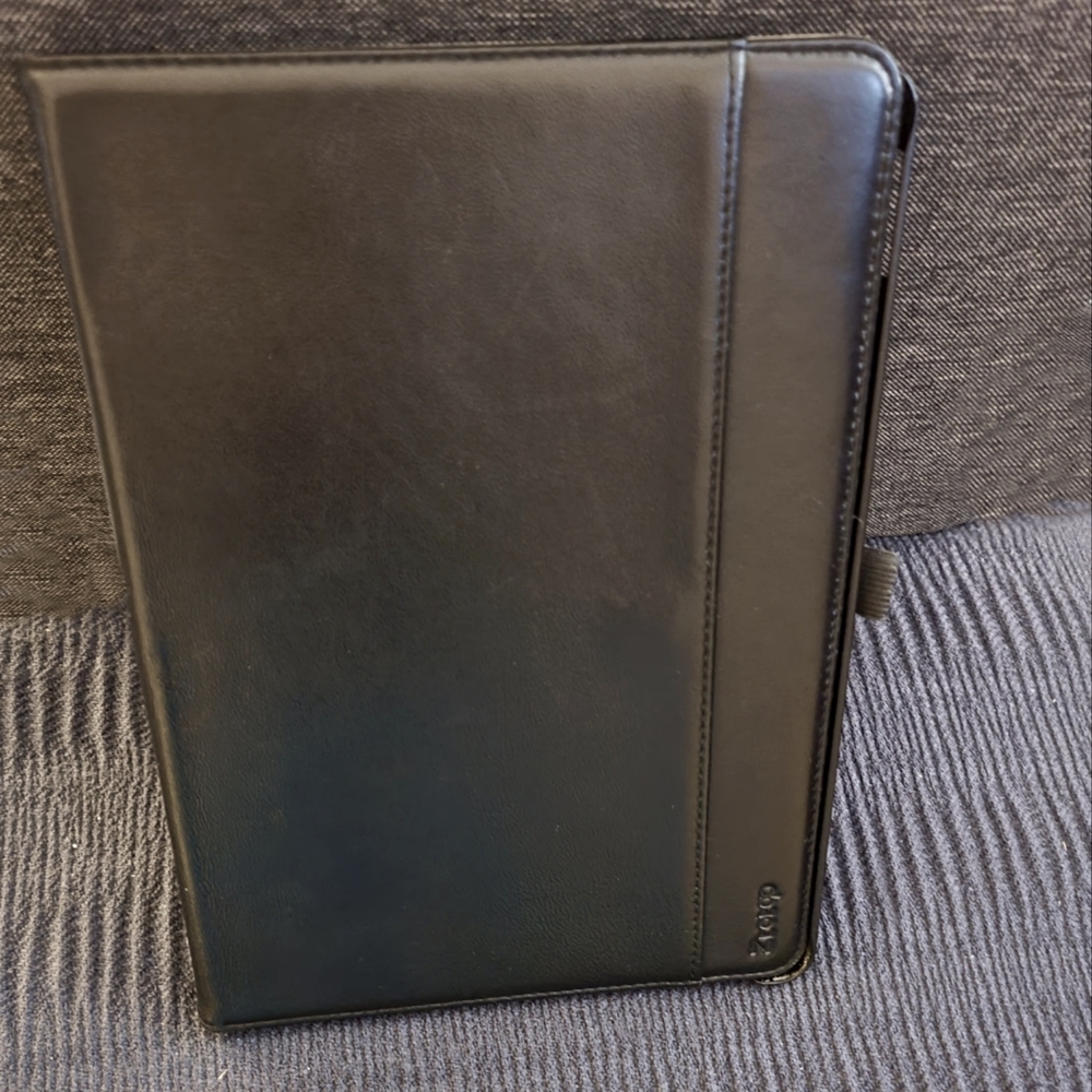 Ztotop 10.5 iPad Pro Rotating Genuine Leather Case